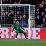 "La polémica sobre el VAR explota en la Liga Española: el entrenador Burrull lanza un duro ataque contra la tecnología arbitral y defiende al portero Szczesny"