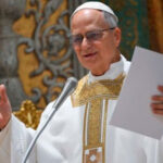 El Santo Padre León XIV conmemora un momento histórico en la Iglesia Universal: su primera misa de gallo como máximo líder espiritual.