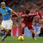 "La victoria del rey: Liverpool se impone en un emocionante partido contra Wolverhampton con dos goles de Salah"