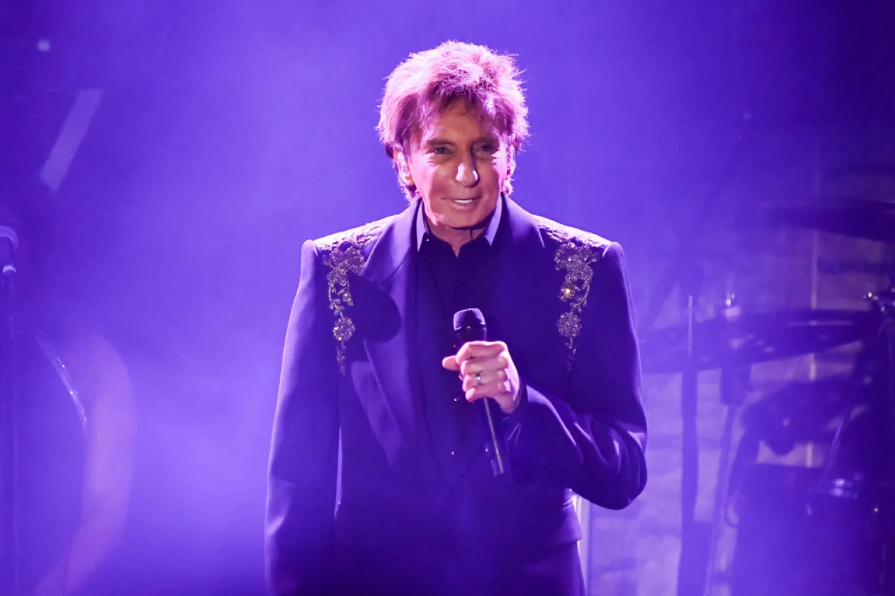 Barry Manilow lanza un llamado a la lucha contra el cáncer: "Un reto para mí y una oportunidad para ayudar"