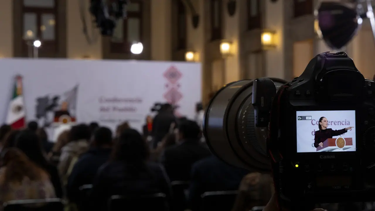 La Inflación en Silla de Montar: Sheinbaum Asegura el Control Económico ante un Recorte de Tasa por parte del Banco Central