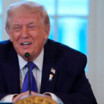 Trump prepara una reunión de emergencia con su equipo para evaluar las opciones ante la crisis con Irán y definir un camino hacia adelante.