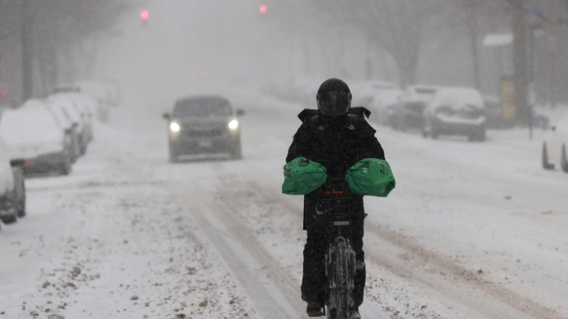 Tormenta de nieve y oscuridad total: nevadas récord azotan a EE.UU., dejando a millones sin iluminación ni esperanzas.