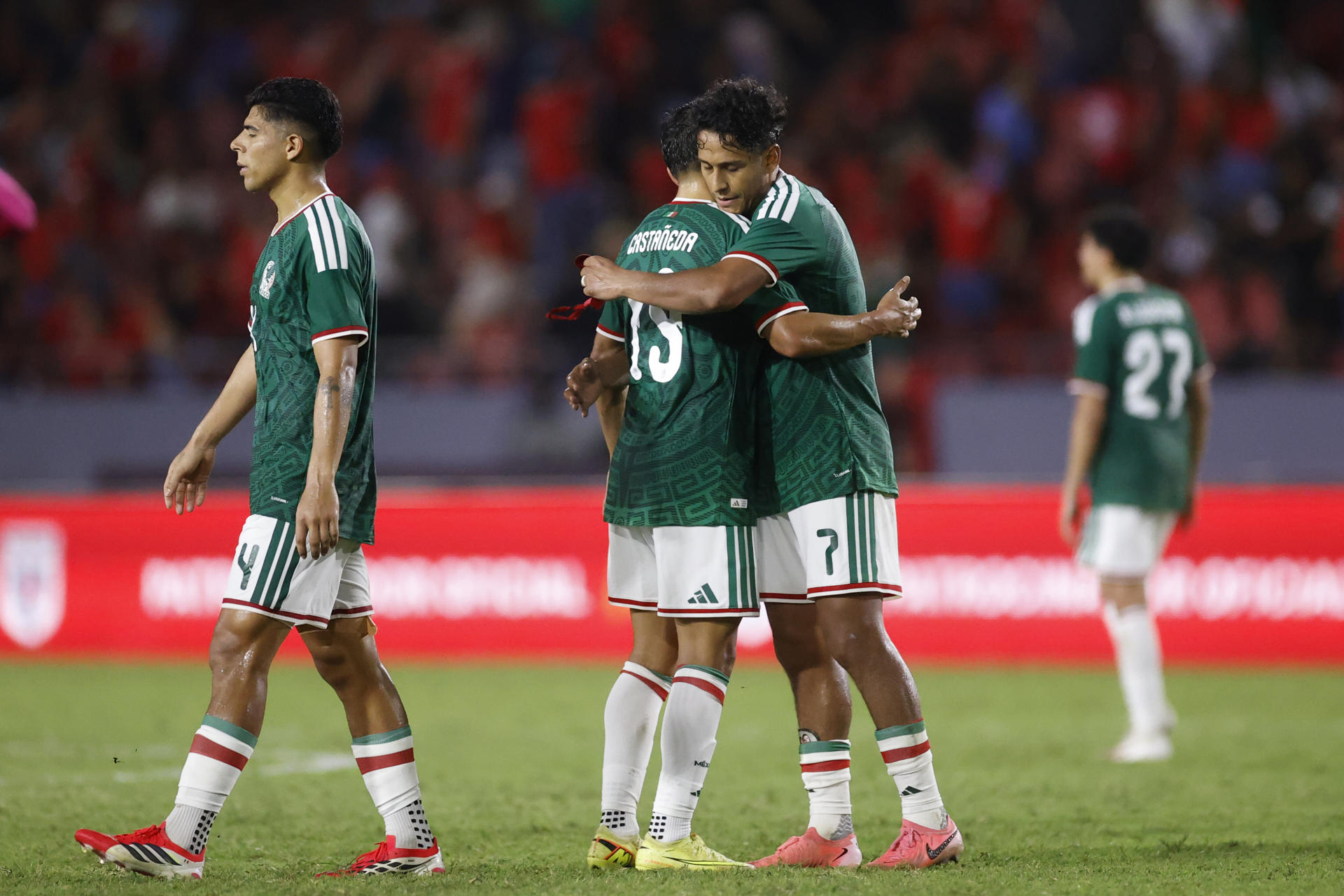 La Batalla por la Supremacía en el Fútbol Américo: Bolivia y México Se Enfrentan en un Duelo sin Antecedentes