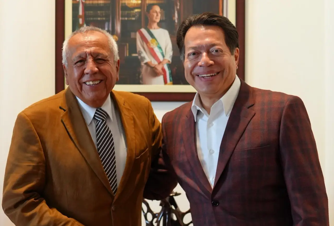 Francisco Garduño, expresidente de la Comisión Nacional de Movilización para la Protección Civil, salta a la fama como líder en crisis después del incendio en Juárez