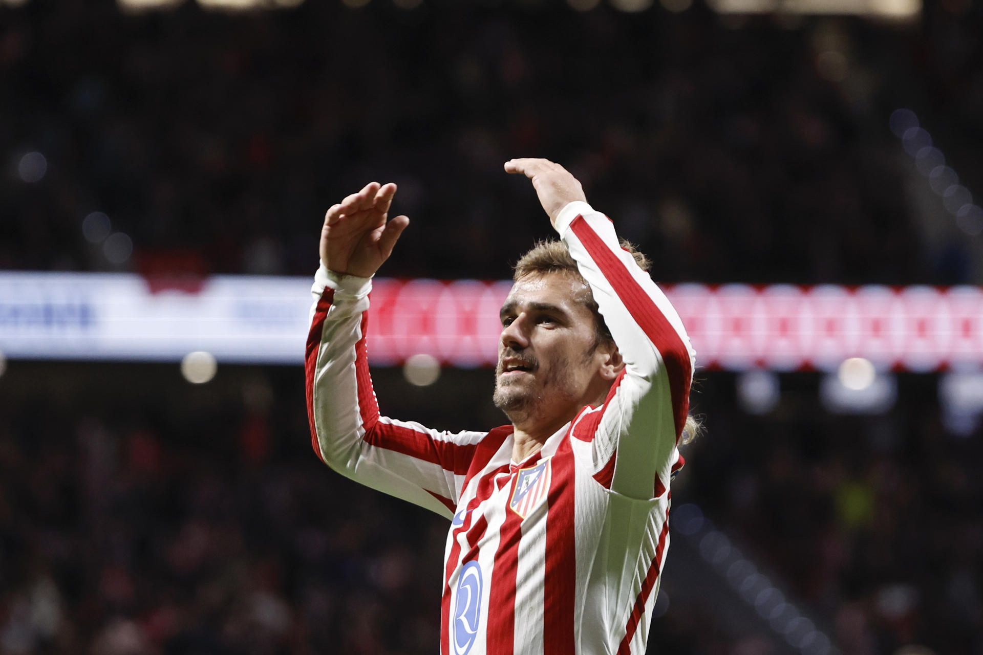 "Ficha multibillonaria en peligro: La Liga MX pierde el vuelo para atrapar al estrella internacional Griezmann"