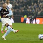 El holandés se corona con un traspaso récord: Donyell Malen abandona el Aston Villa para vestir los azules de la Roma en una operación valorada en 23 millones