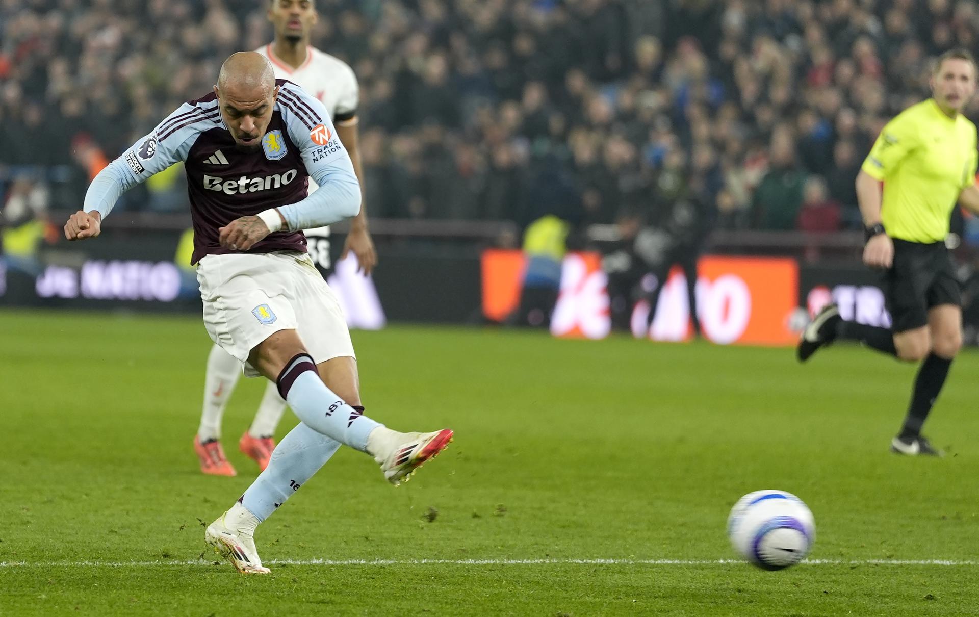 El holandés se corona con un traspaso récord: Donyell Malen abandona el Aston Villa para vestir los azules de la Roma en una operación valorada en 23 millones