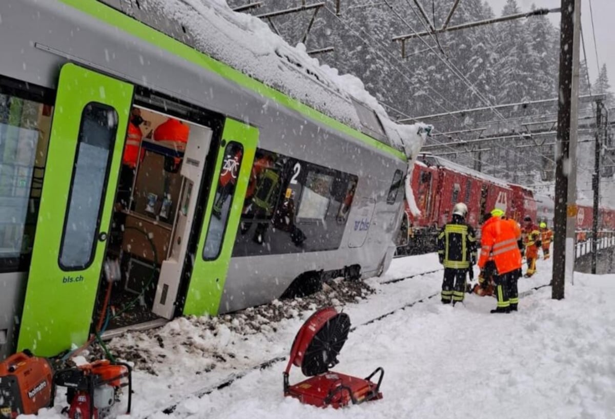 Al menos cinco heridos tras descarrilamiento de tren en Suiza por avalancha